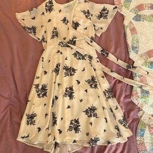 Floral wrap dress w/ float skirt